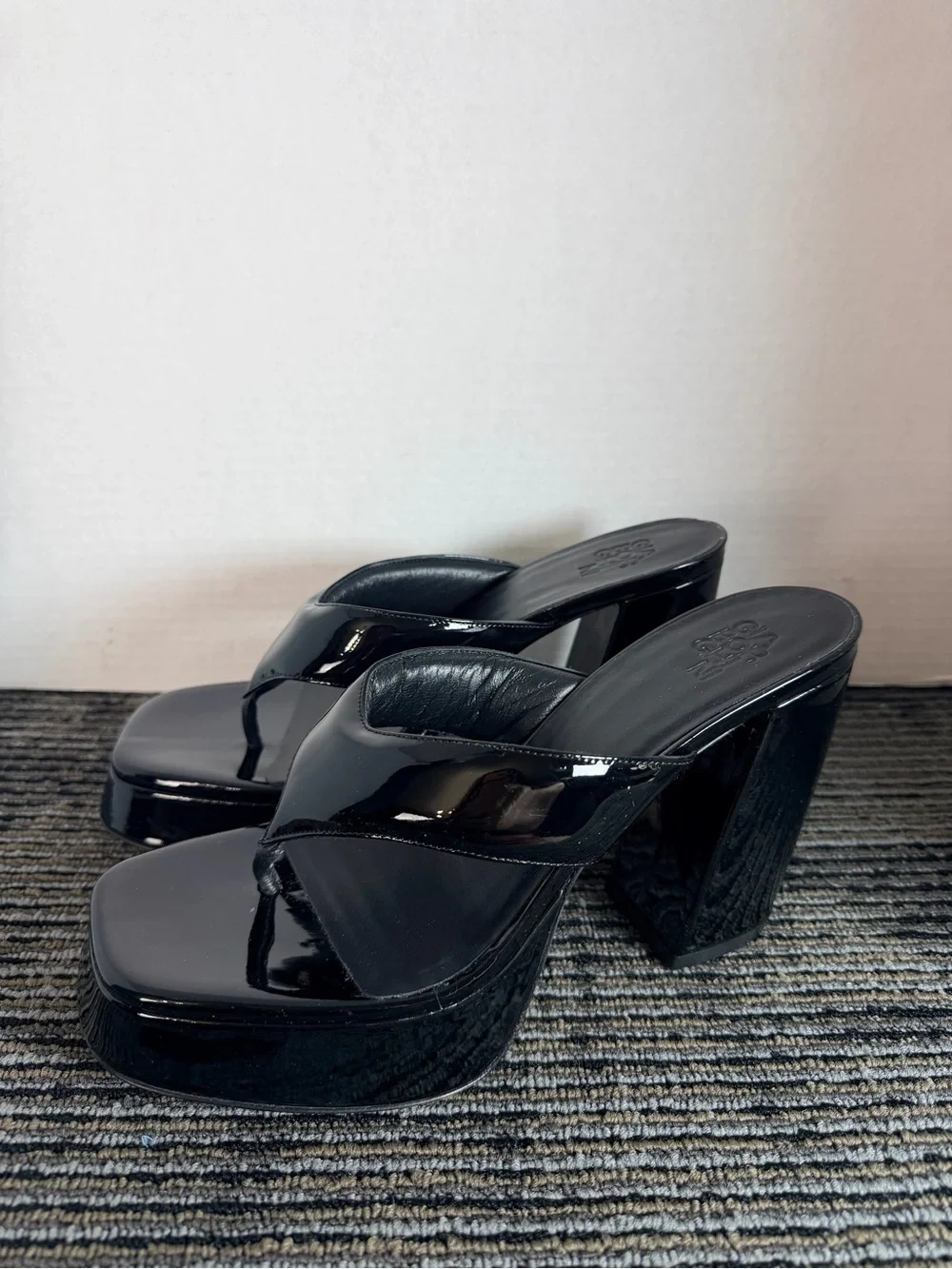 New GIABORGHINI Womens Black Gia 17 Patent Leather Heeled Thong Sandals 38.5